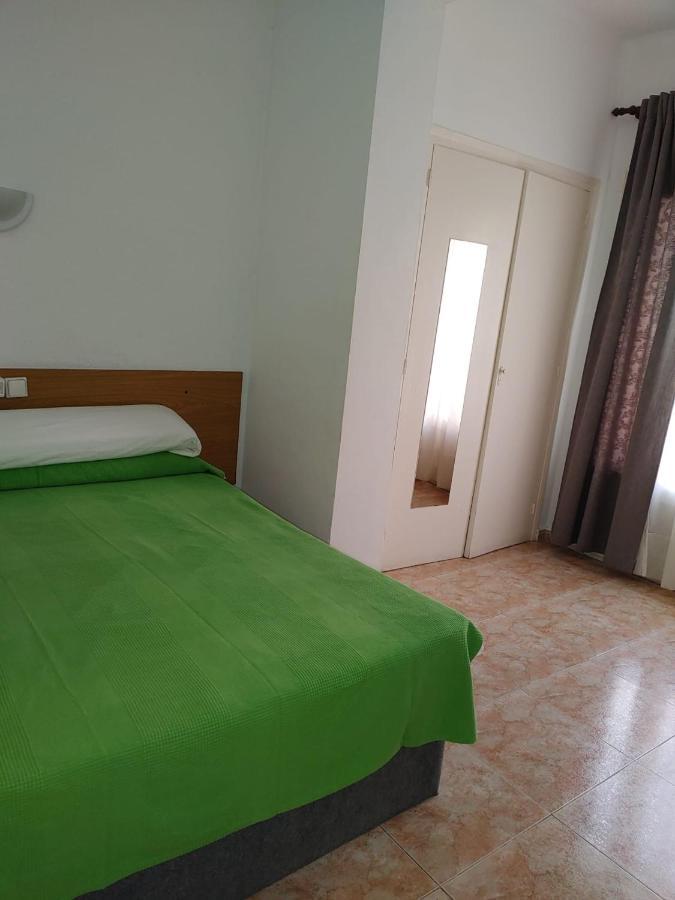 Hostal Sol Celeste 료렛 드 마르 외부 사진