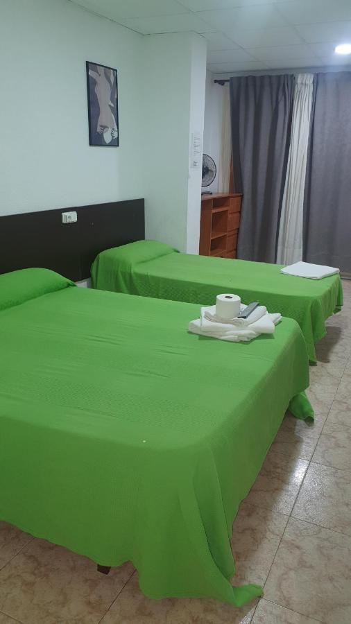 Hostal Sol Celeste 료렛 드 마르 외부 사진