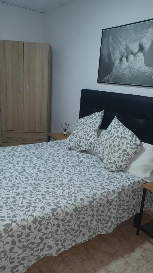 Hostal Sol Celeste 료렛 드 마르 외부 사진