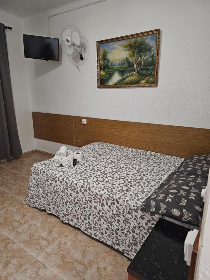 Hostal Sol Celeste 료렛 드 마르 외부 사진