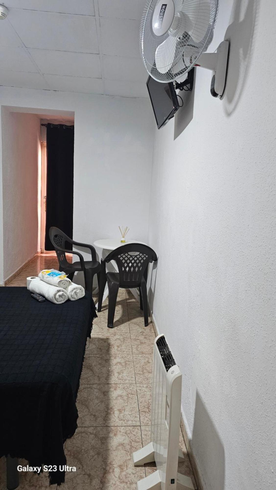 Hostal Sol Celeste 료렛 드 마르 외부 사진