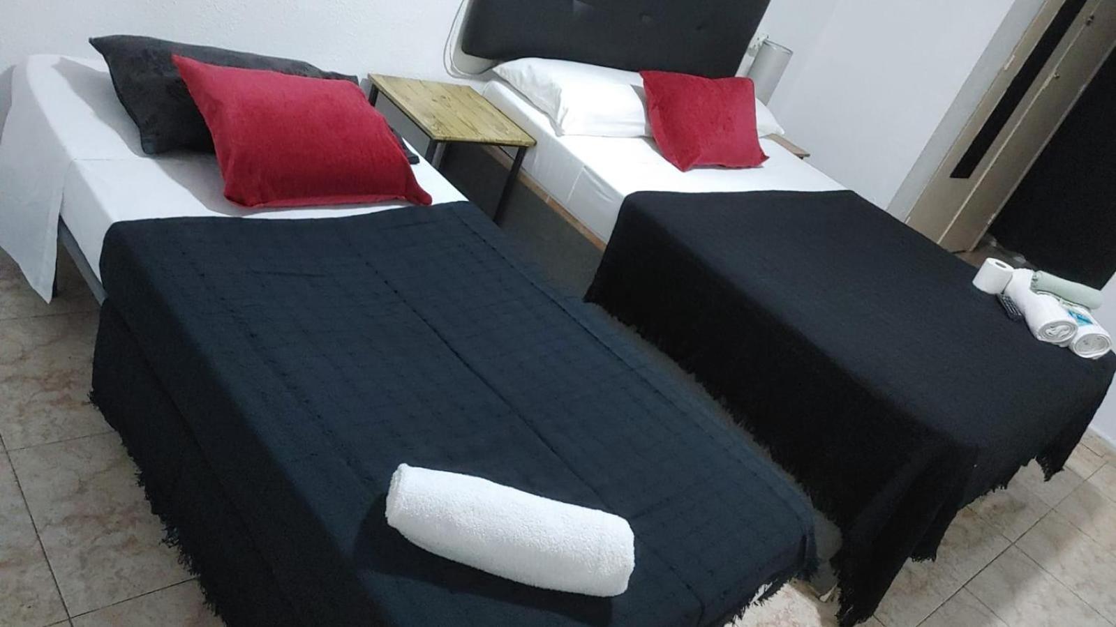 Hostal Sol Celeste 료렛 드 마르 외부 사진