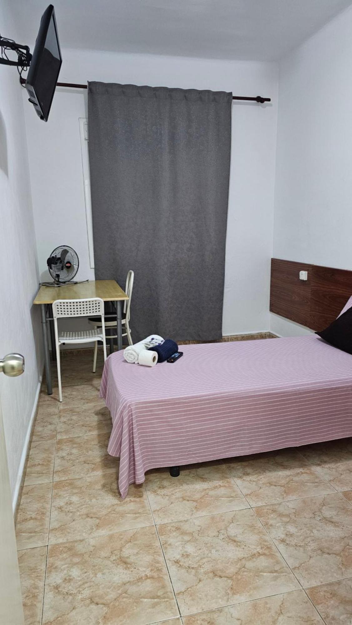 Hostal Sol Celeste 료렛 드 마르 외부 사진